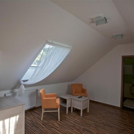 Putnicky Mlyn Hotel Marianka Bagian luar foto